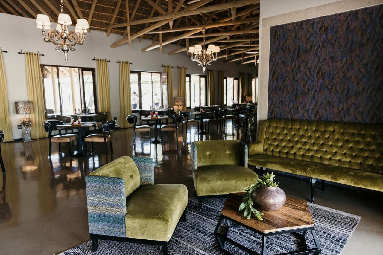 Etosha Oberland Lodge オカウクエジョ エクステリア 写真