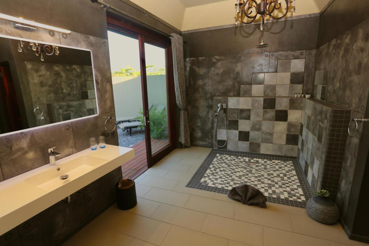 Etosha Oberland Lodge オカウクエジョ エクステリア 写真